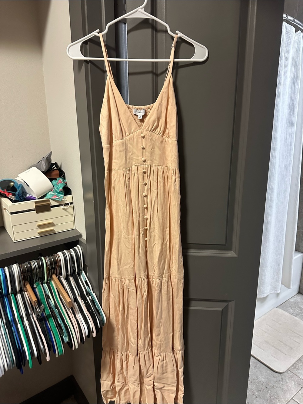 Gianni Bini Peach Button-Front Spaghetti Strap Maxi Dress